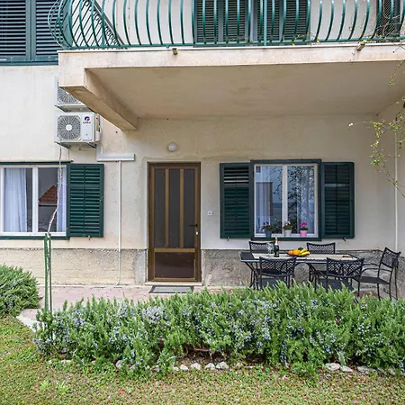 Apartment Lovely In With Wifi *
